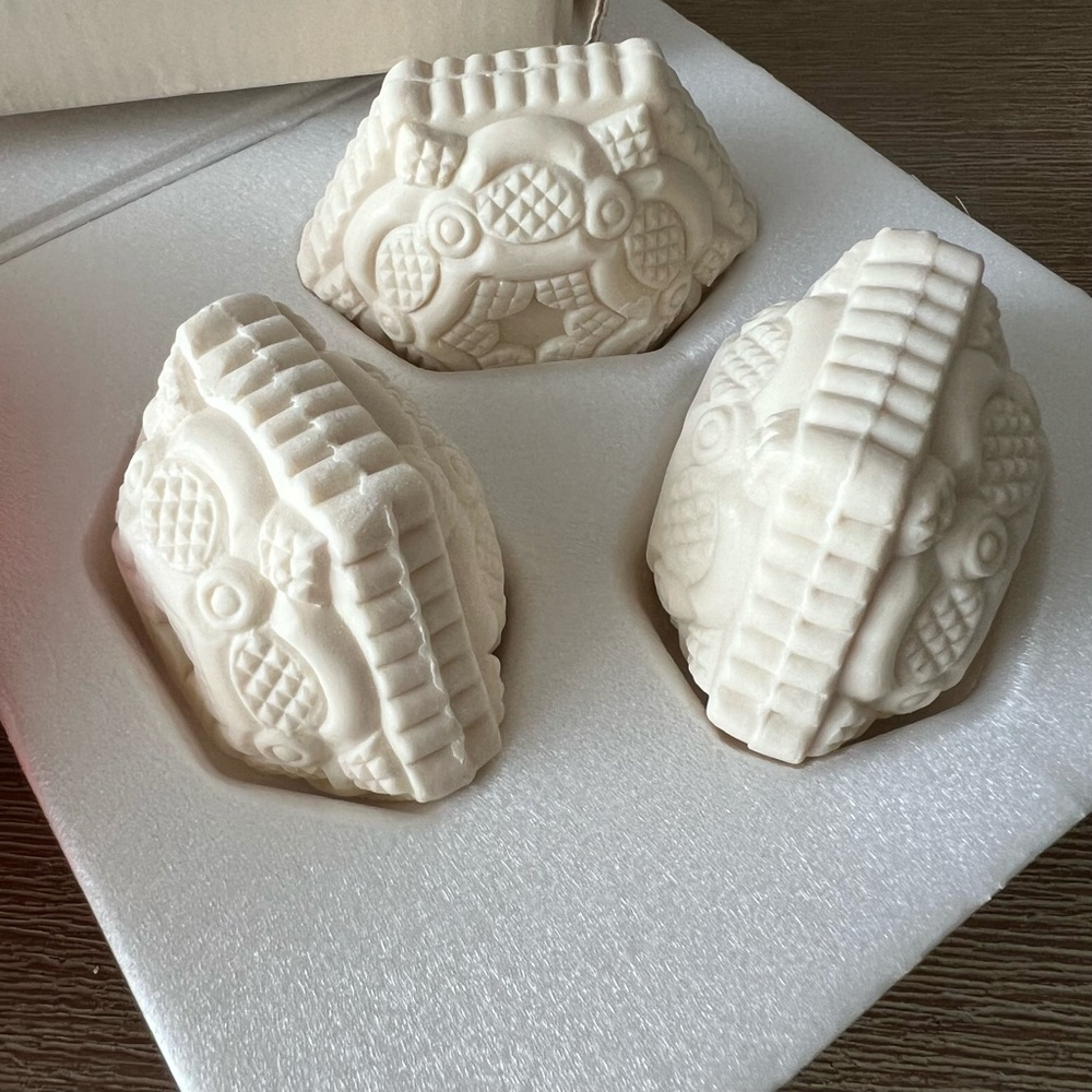 NIB Avon 1876 Cape Cod Collection Dessert Bowl and Three Special Occasion Soaps - Picture 5 of 7